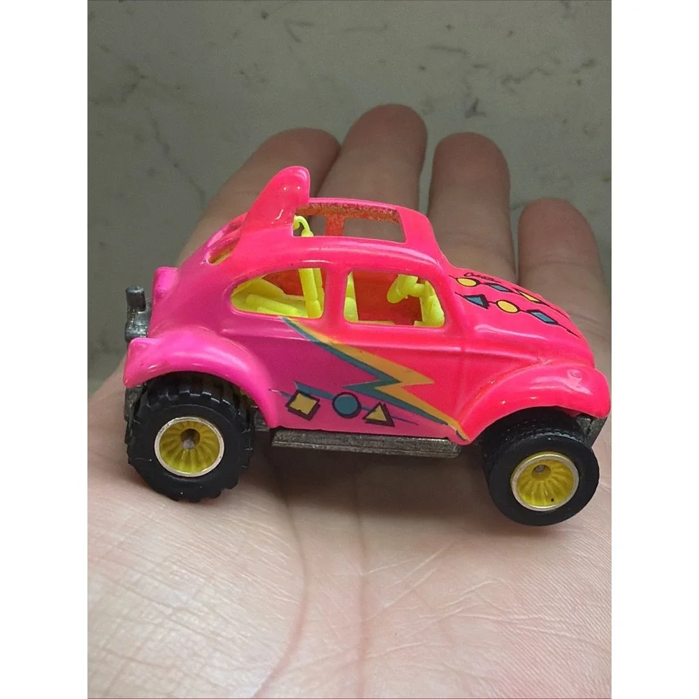 1983 HOT WHEELS CALIFORNIA CUSTOM VW BAJA BUG BEETLE PINK W/REAL RIDERS‎